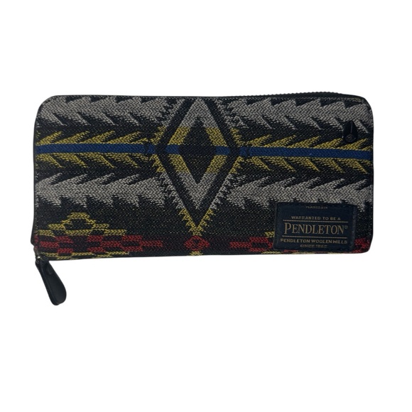 Nixon Handbags - Nixon x Pendleton Midnight Eyes Bifold Wallet – Wool Exterior | Zip Closure